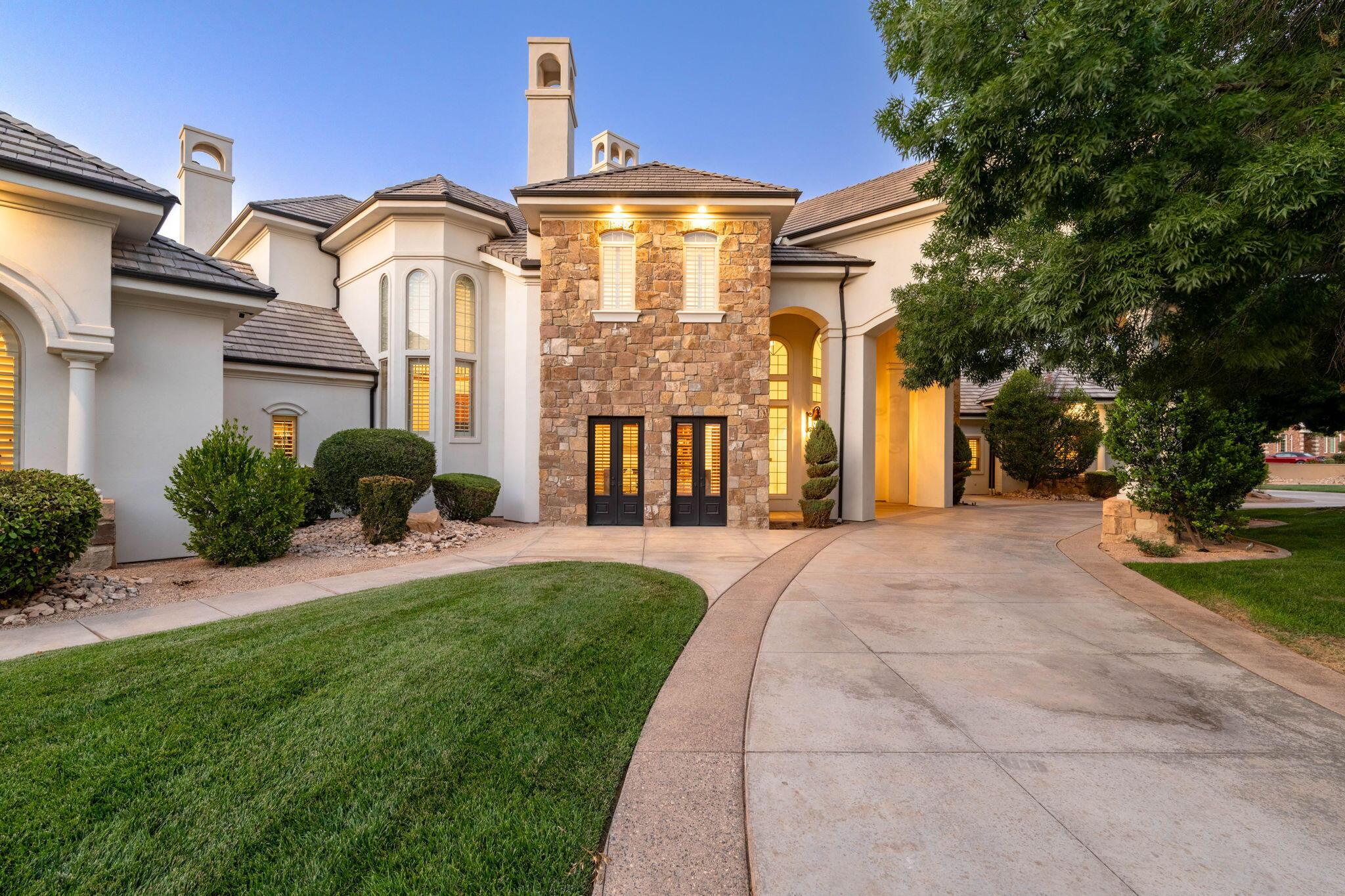 Washington, Utah, 84780, United States, 6 Bedrooms Bedrooms, ,8 BathroomsBathrooms,Residential,For Sale,1916312