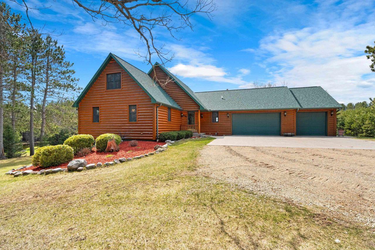 CRIVITZ, Wisconsin, 54129, United States, 4 Bedrooms Bedrooms, ,3 BathroomsBathrooms,Residential,For Sale,1792767