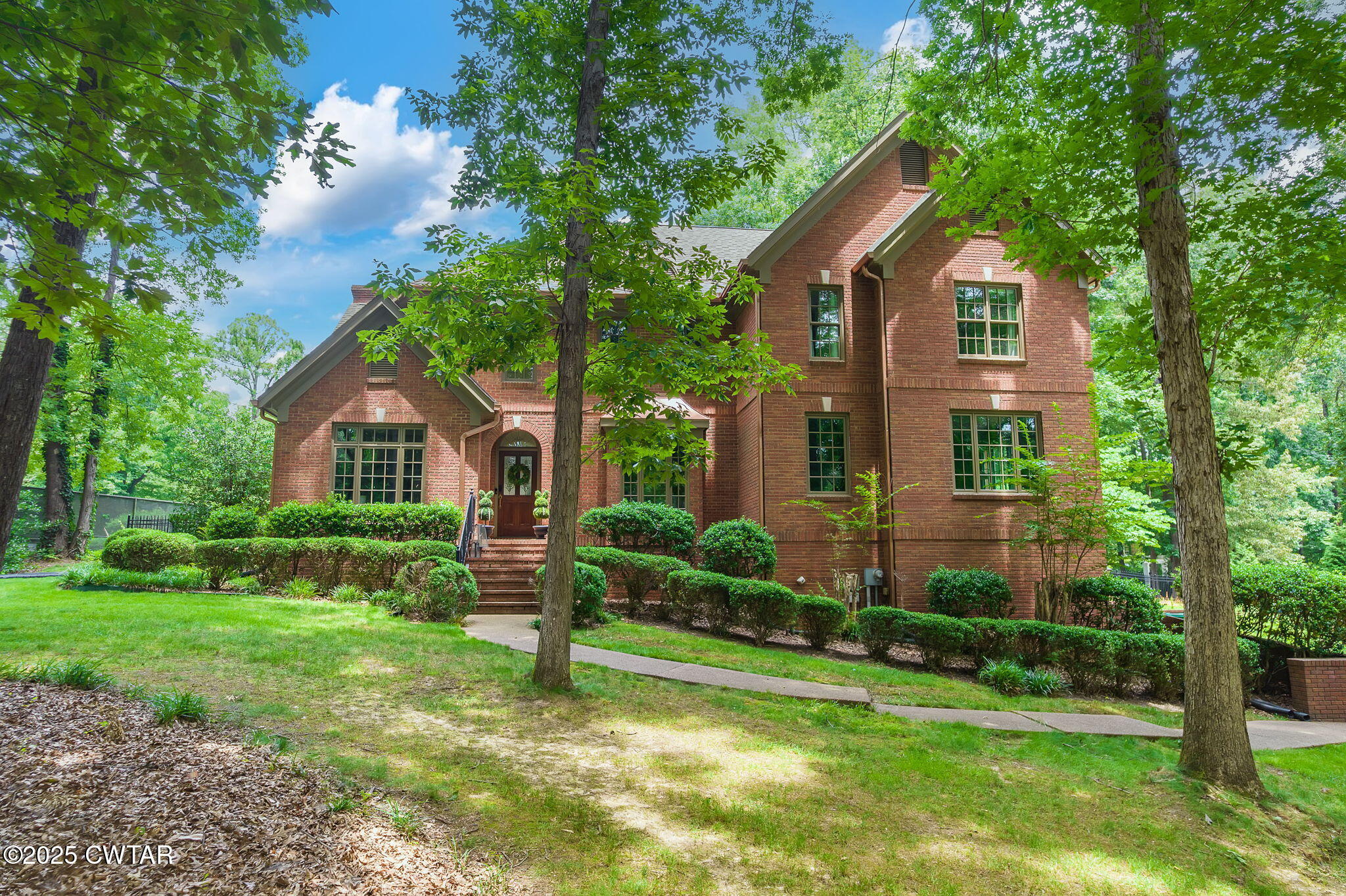 Jackson, Tennessee, 38305, United States, 4 Bedrooms Bedrooms, ,4 BathroomsBathrooms,Residential,For Sale,1894797