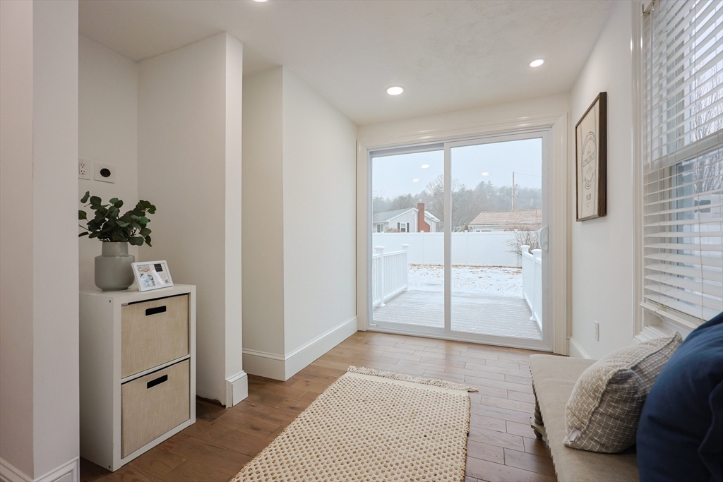 Melrose, Massachusetts, 02176, United States, 2 Bedrooms Bedrooms, ,1 BathroomBathrooms,Residential,For Sale,2012344