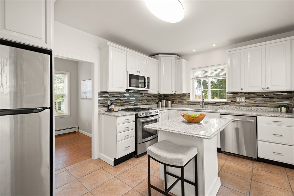 Methuen, Massachusetts, 01844, United States, 3 Bedrooms Bedrooms, ,2 BathroomsBathrooms,Residential,For Sale,1986307