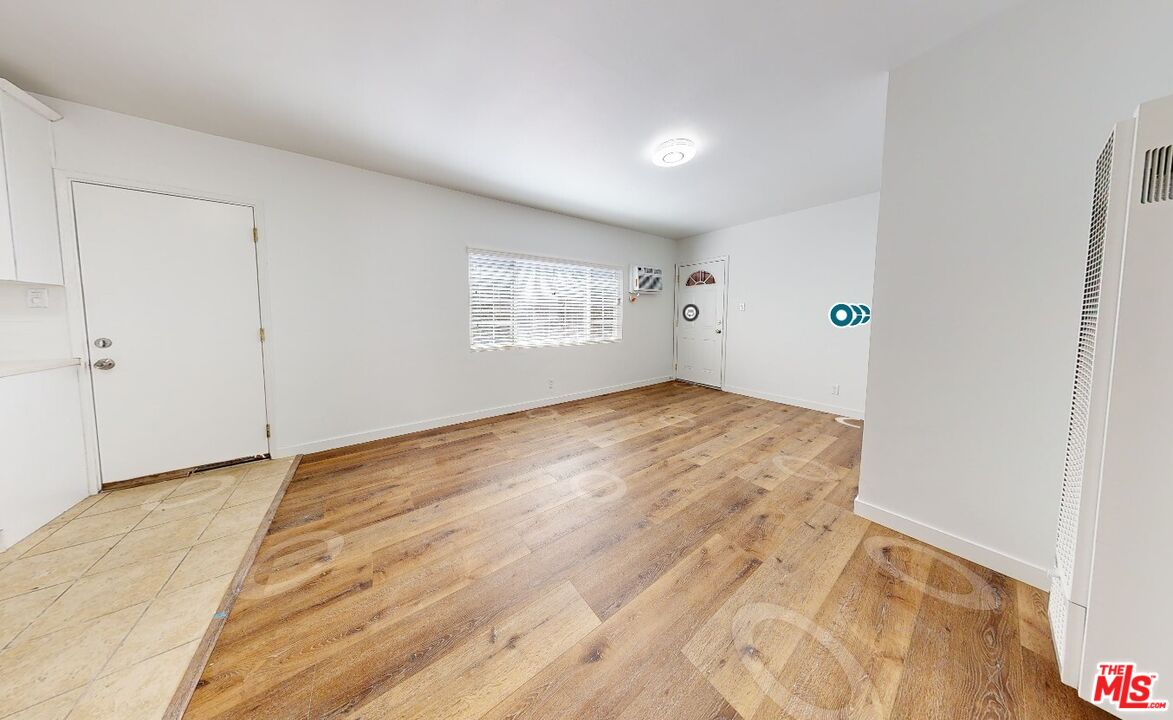 Los Angeles, California, 90066, United States, 4 Bedrooms Bedrooms, ,Residential,For Sale,1991184