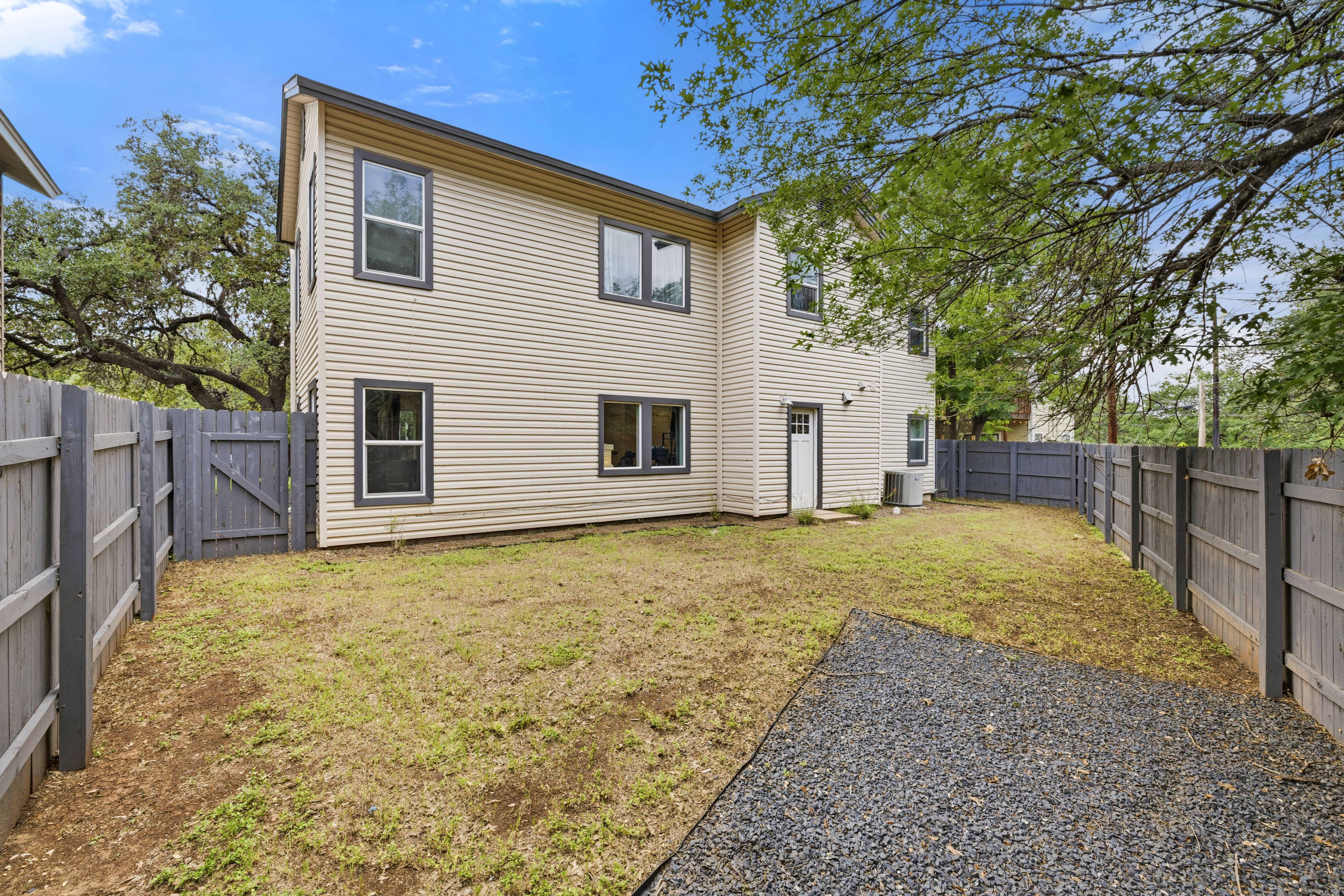  Bouldin Creek Duplex - 物件實景
