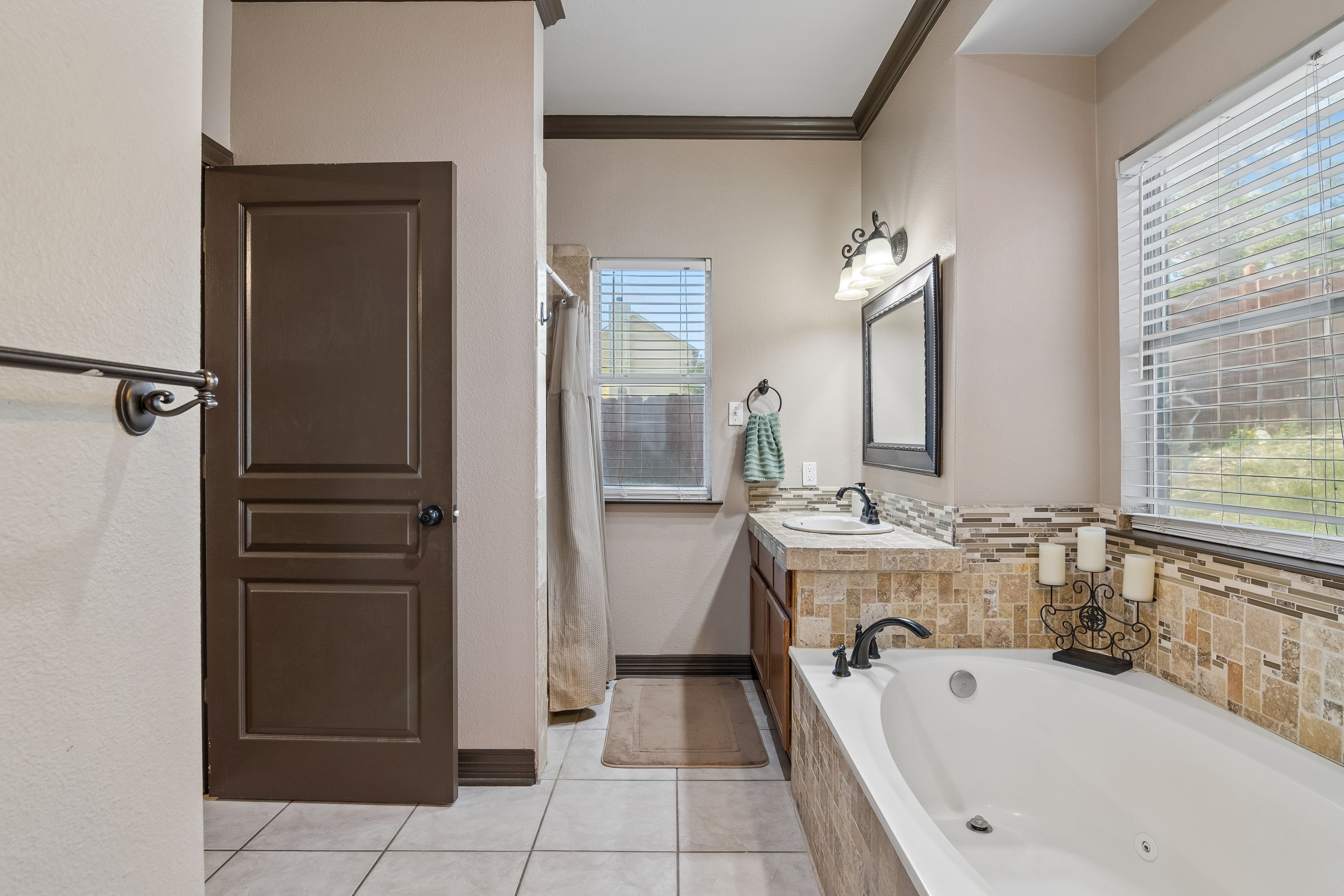  Privacy Meets Proximity - 物件實景