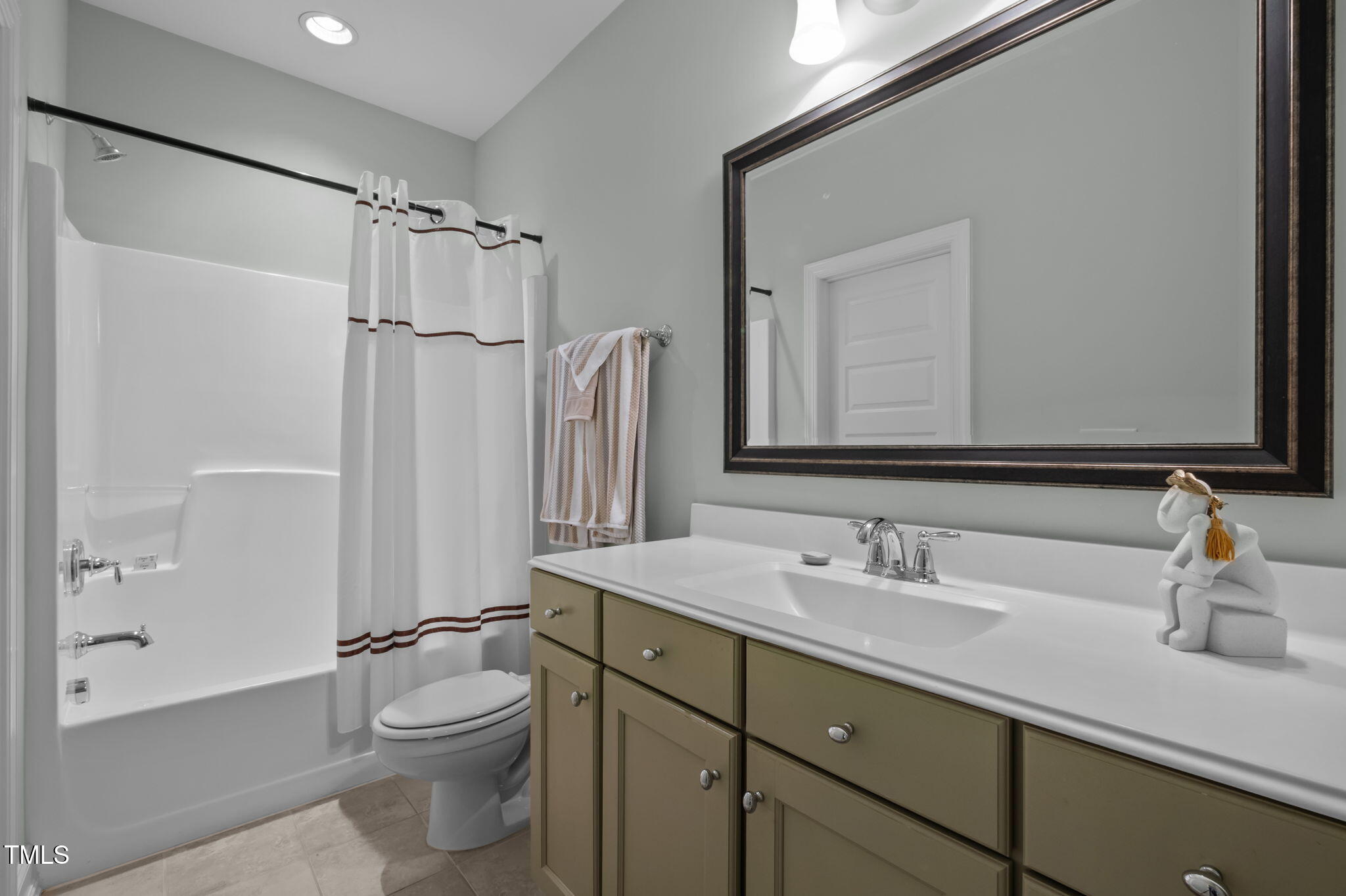 Chapel Hill, North Carolina, 27516, United States, 3 Bedrooms Bedrooms, ,3 BathroomsBathrooms,Residential,For Sale,1941784