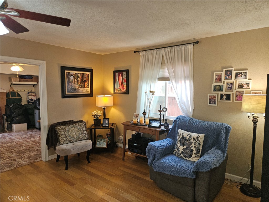 Paramount, California, 90723, United States, 2 Bedrooms Bedrooms, ,1 BathroomBathrooms,Residential,For Sale,1918130