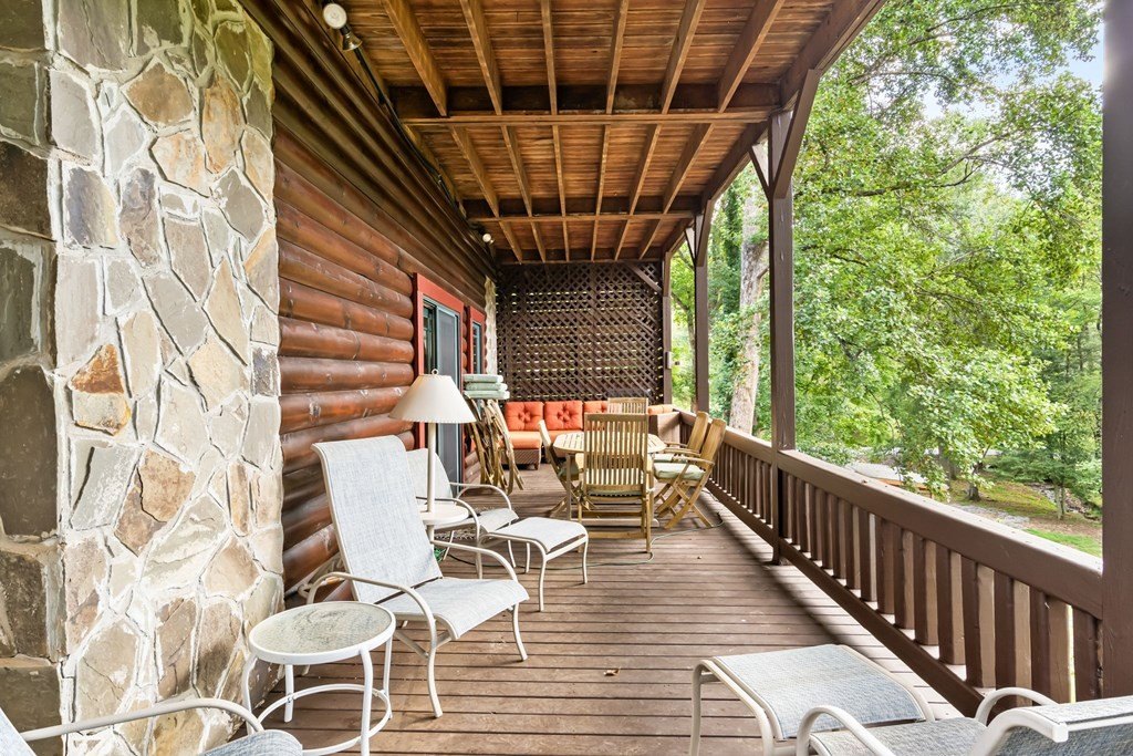 Hiawassee, Georgia, 30546, United States, 4 Bedrooms Bedrooms, ,4 BathroomsBathrooms,Residential,For Sale,1975098