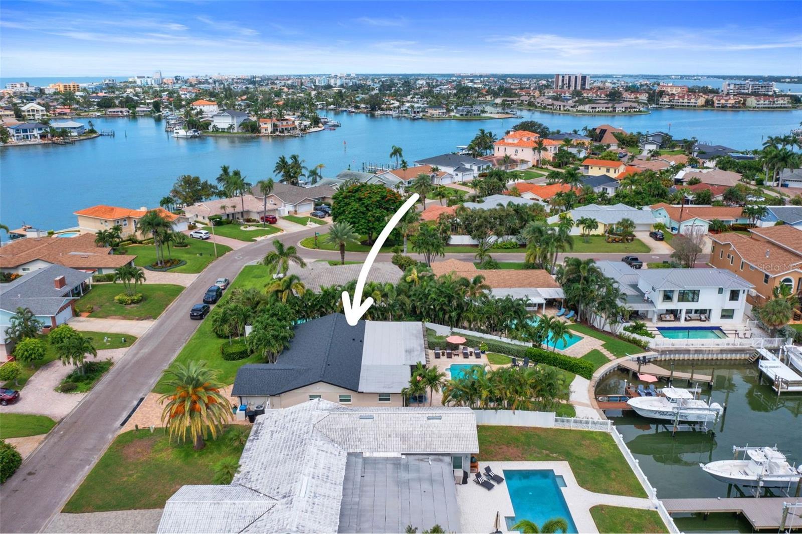 St. Petersburg, Florida, 33707, United States, 3 Bedrooms Bedrooms, ,2 BathroomsBathrooms,Residential,For Sale,1978831