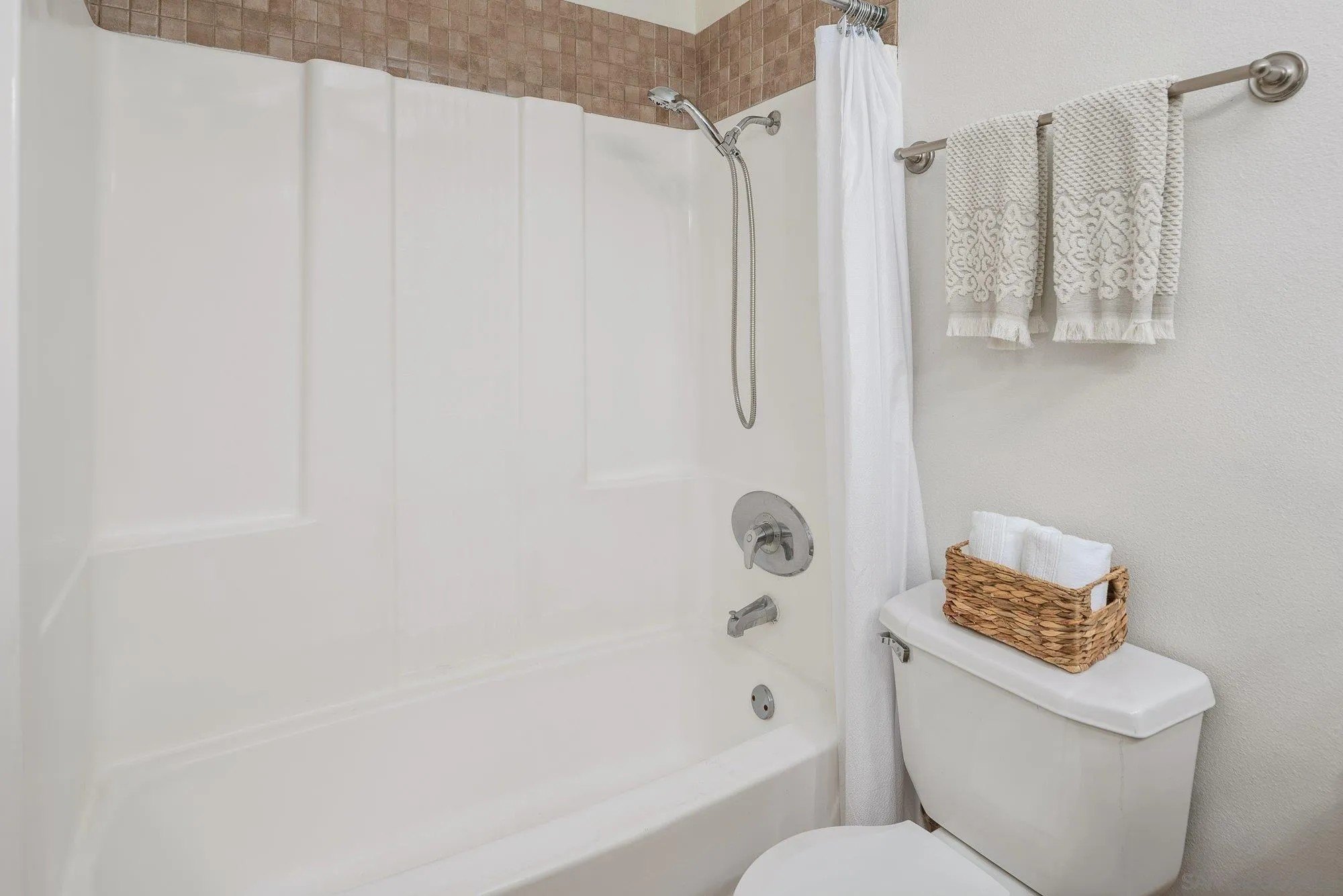 San Diego, California, 92127, United States, 2 Bedrooms Bedrooms, ,2 BathroomsBathrooms,Residential,For Sale,1954799