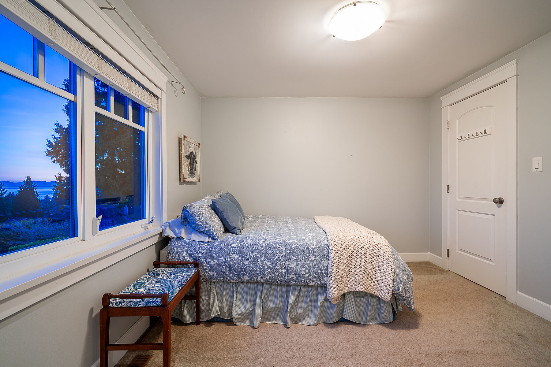  Ideal Dundarave Location - 物件實景