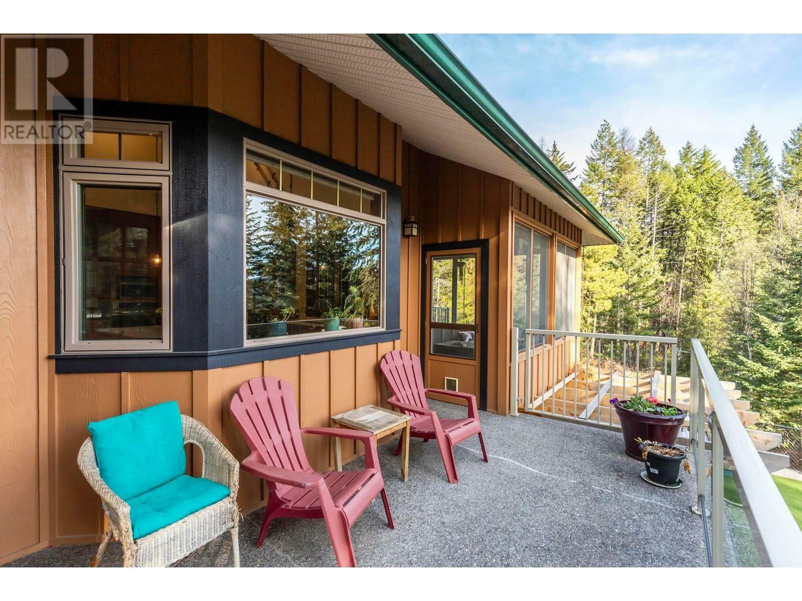VERNON, British Columbia, V1B 3M9, CA, 4 Bedrooms Bedrooms, ,3 BathroomsBathrooms,Residential,For Sale,1836921