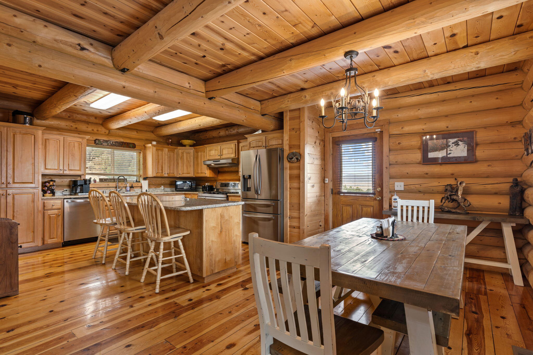 Parowan, Utah, 84761, United States, 5 Bedrooms Bedrooms, ,5 BathroomsBathrooms,Residential,For Sale,1976313