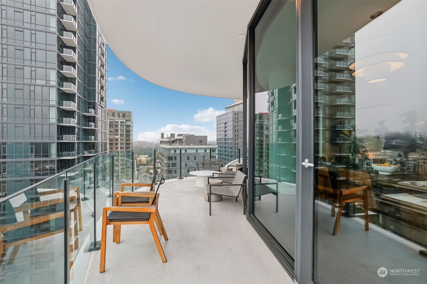 Bellevue, Washington, 98004, United States, 2 Bedrooms Bedrooms, ,2 BathroomsBathrooms,Residential,For Sale,1690612