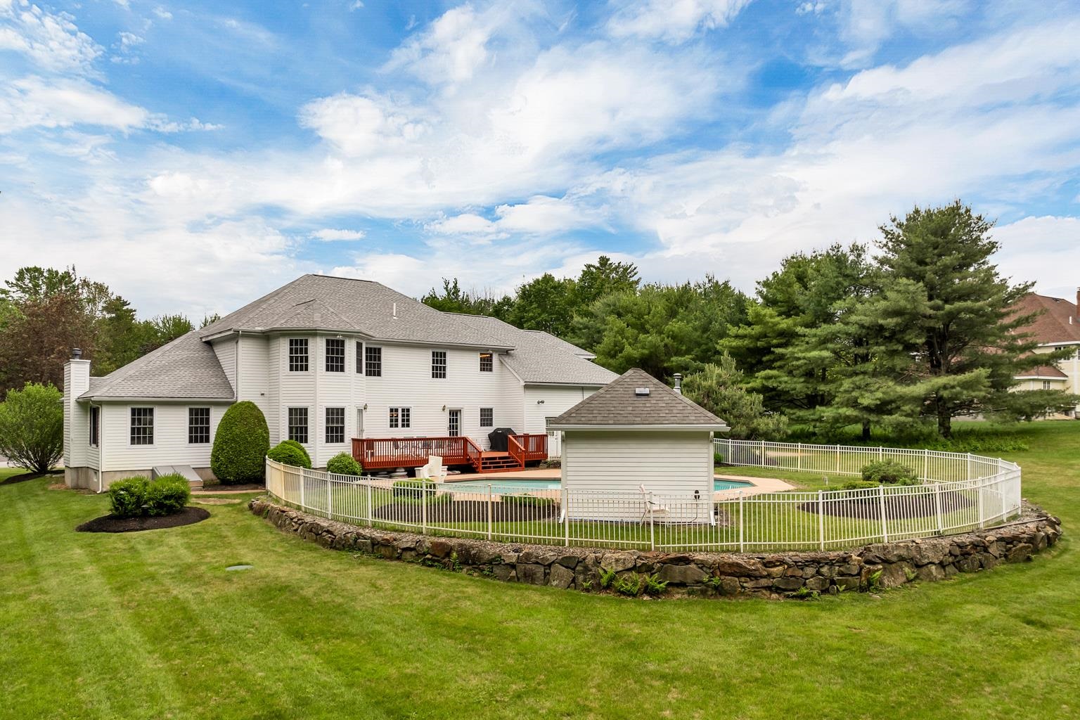 Gilford, New Hampshire, 03249, United States, 4 Bedrooms Bedrooms, ,4 BathroomsBathrooms,Residential,For Sale,1857235