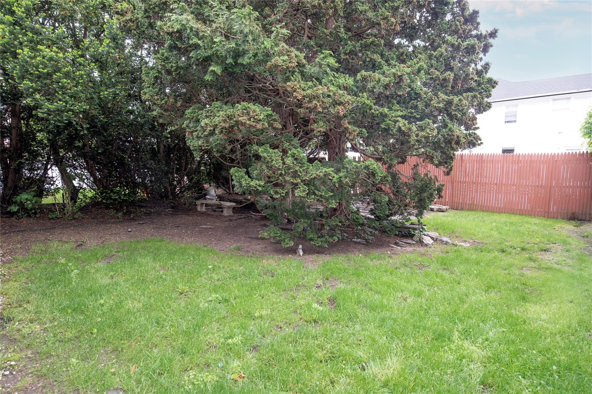 Woodmere, New York, 11598, United States, 3 Bedrooms Bedrooms, ,2 BathroomsBathrooms,Residential,For Sale,1839010