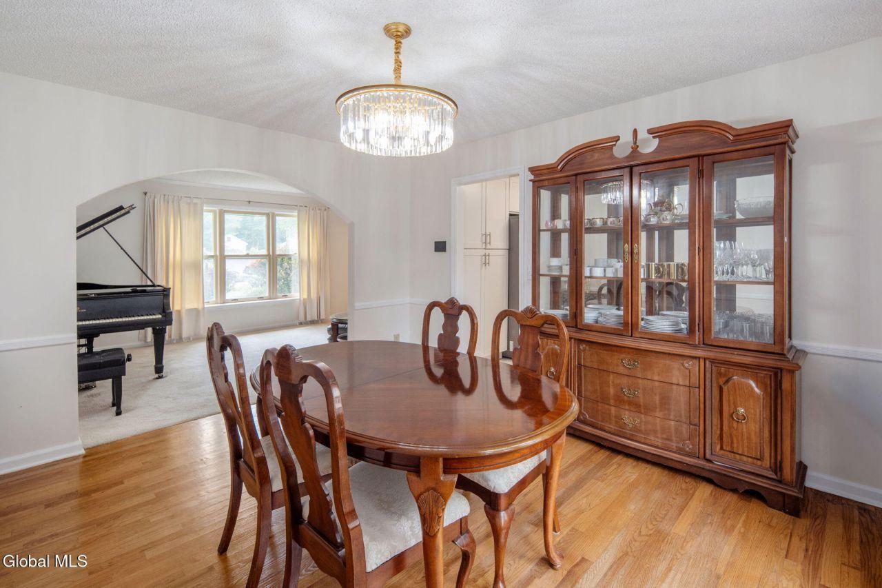 Guilderland, New York, 12303, United States, 4 Bedrooms Bedrooms, ,3 BathroomsBathrooms,Residential,For Sale,1891767