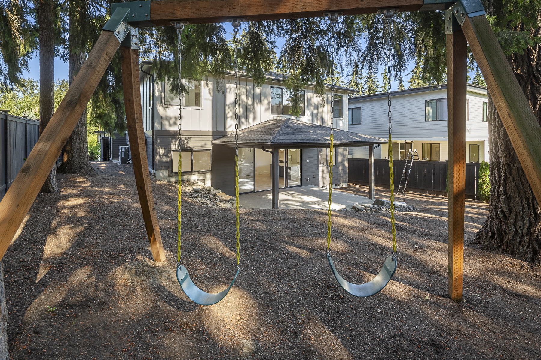  11327 113th Place Northeast, Kirkland, WA 98033 - 物件實景
