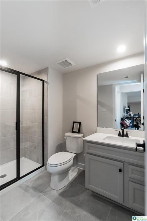 Catasauqua, Pennsylvania, 18032, United States, 5 Bedrooms Bedrooms, ,5 BathroomsBathrooms,Residential,For Sale,2008861