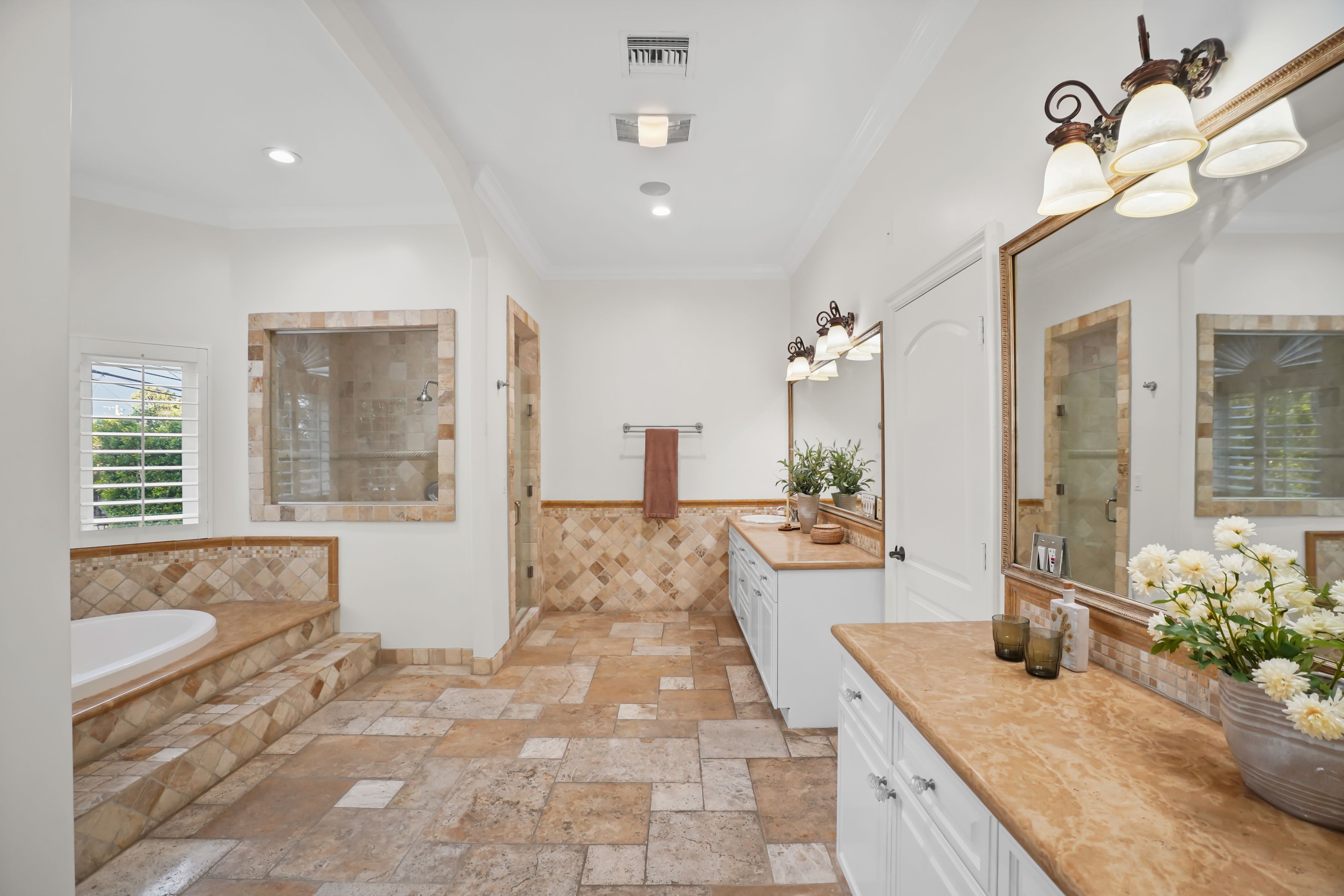  13164 Magnolia Boulevard - 物件實景