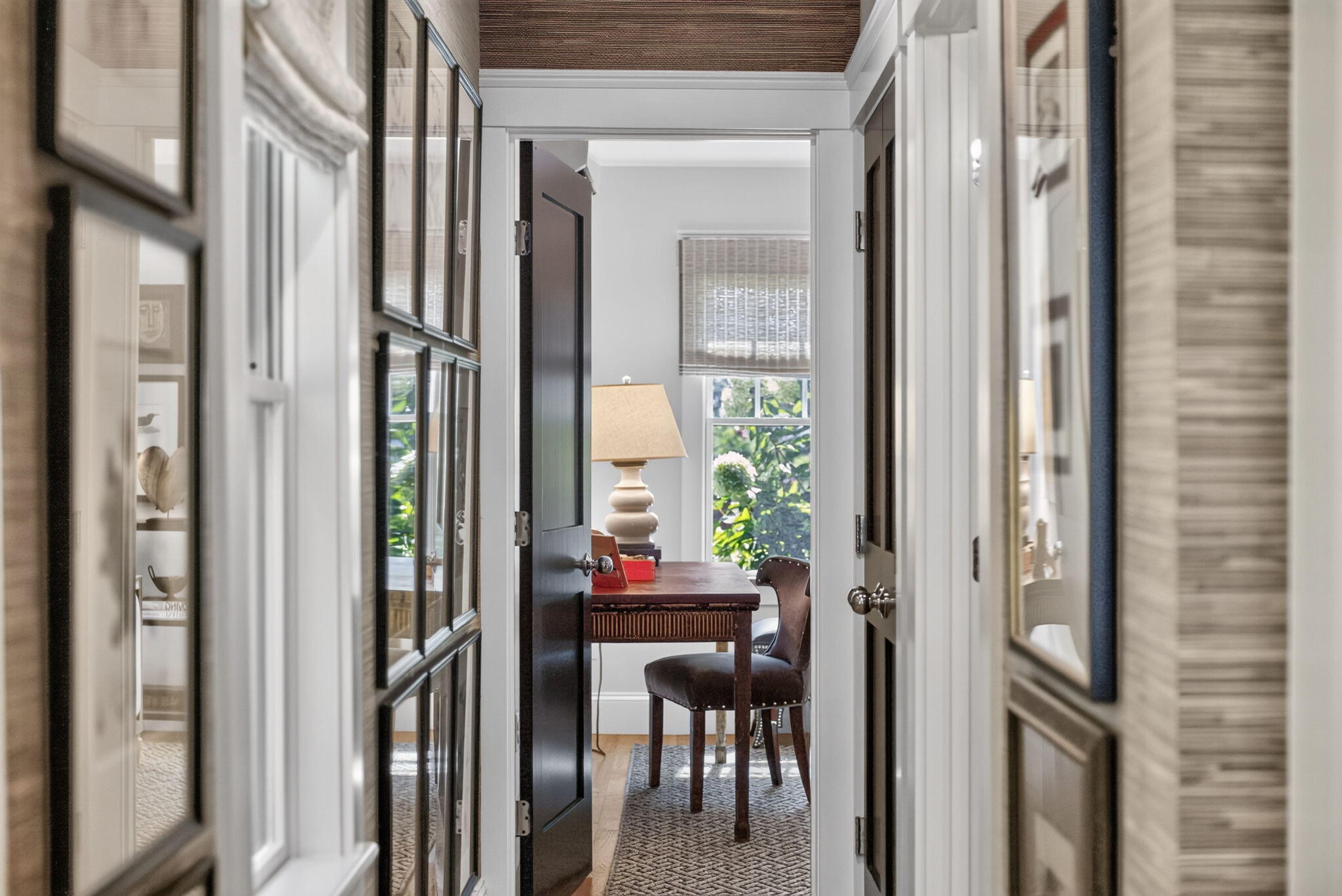  Designer Finishes, Private Yard & Deeded Parking - 物件實景
