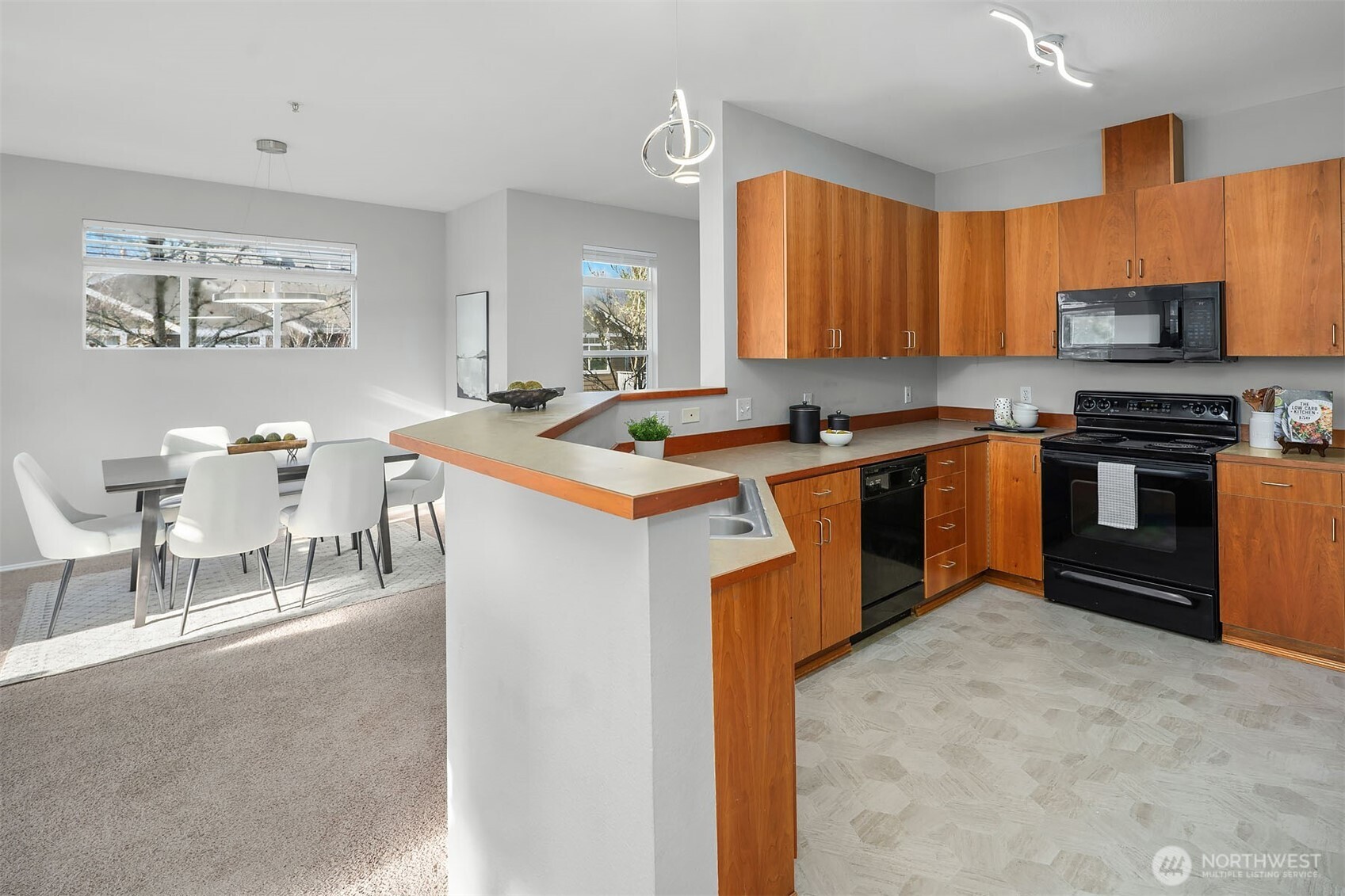 Sammamish, Washington, 98075, United States, 2 Bedrooms Bedrooms, ,2 BathroomsBathrooms,Residential,For Sale,1997338