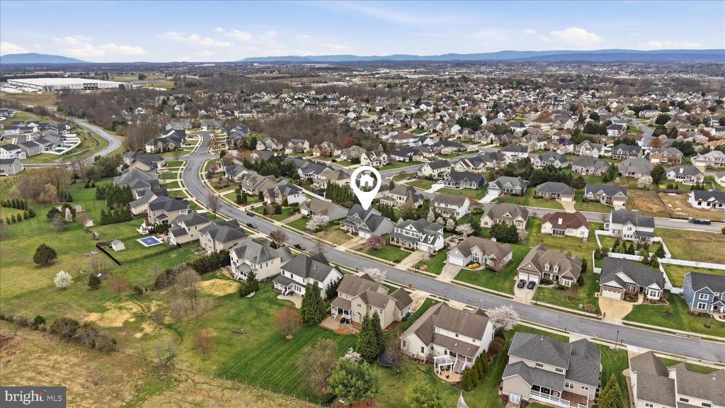 Winchester, Virginia, 22602, United States, 6 Bedrooms Bedrooms, ,5 BathroomsBathrooms,Residential,For Sale,2032756