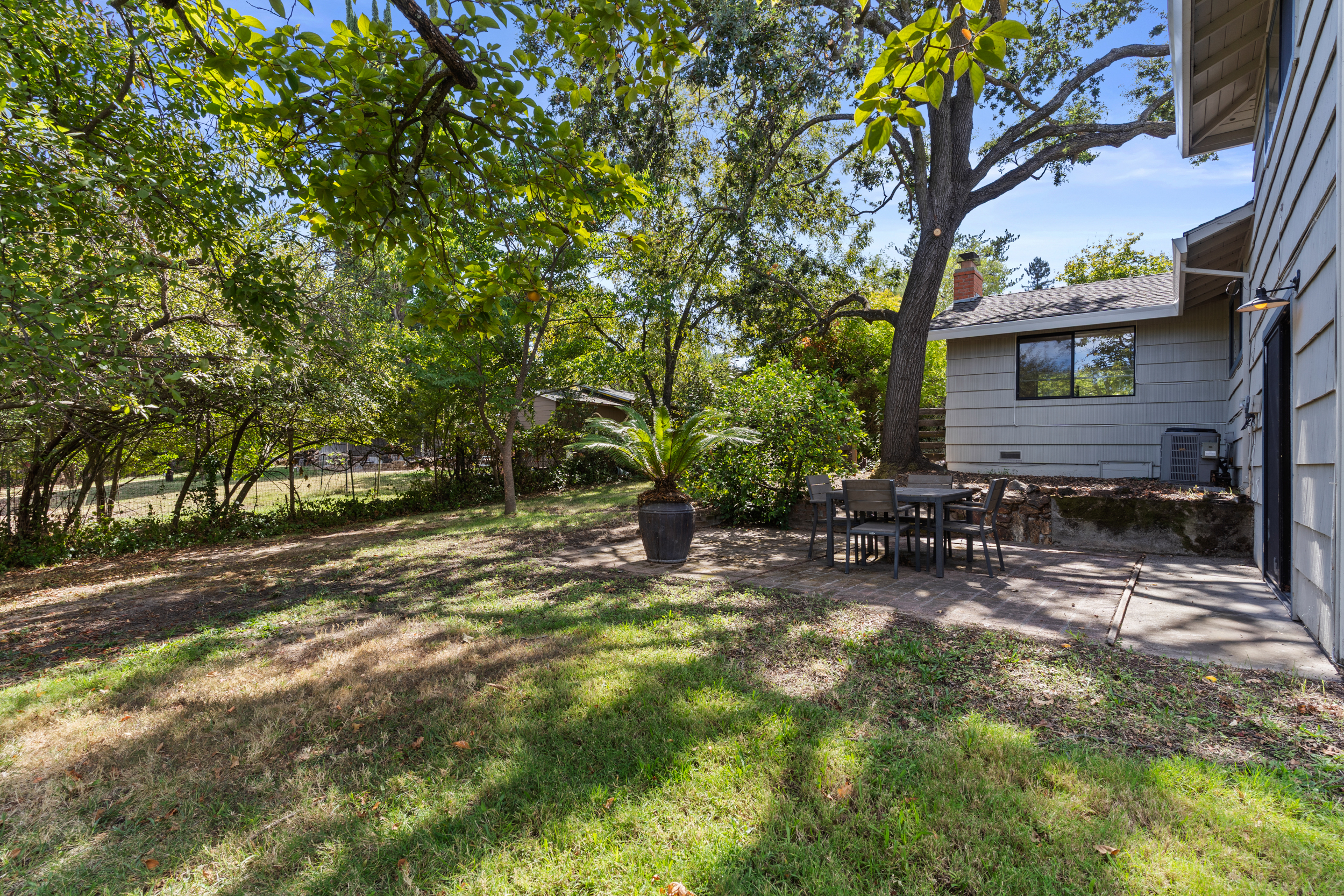  8865 Phoenix Avenue, Fair Oaks, CA 95628 - 物件實景