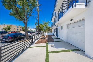 Van Nuys, California, 91405, United States, 11 Bedrooms Bedrooms, ,Residential,For Sale,1763615