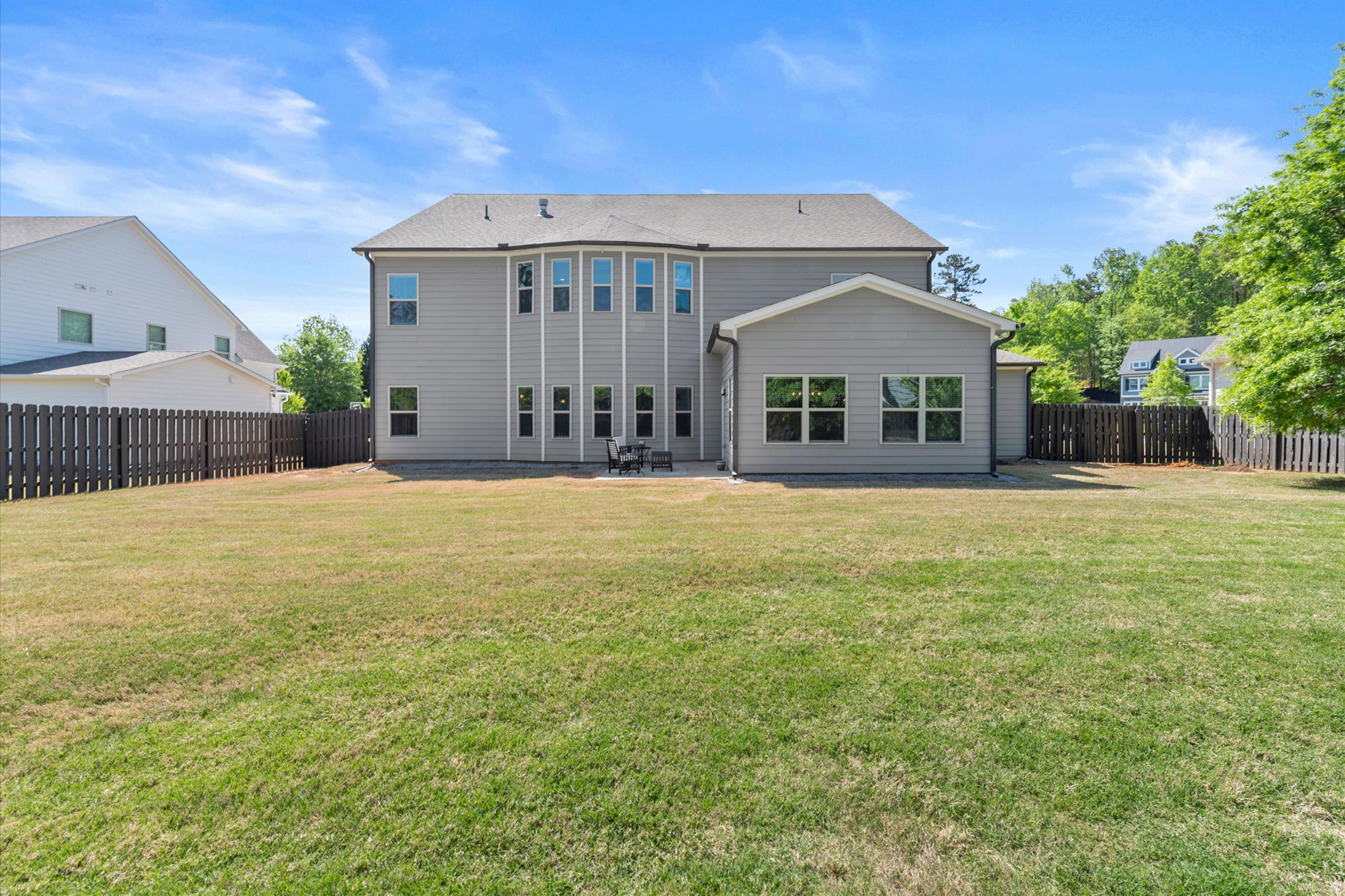  One-of-a-kind Home Offers an Exceptional Blend of Space, Style, and Upgrades - 物件實景