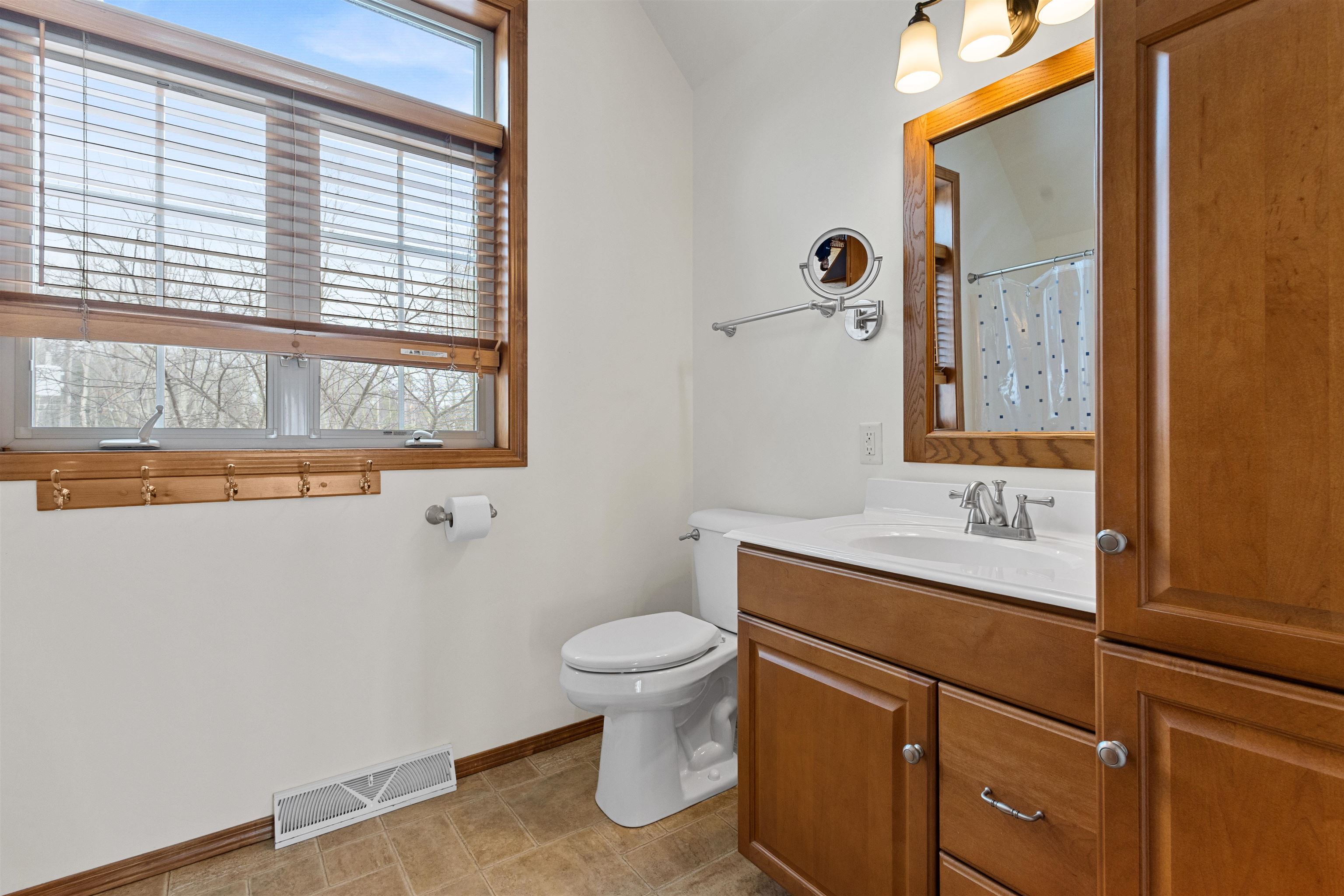 Oconto, Wisconsin, 54153, United States, 3 Bedrooms Bedrooms, ,3 BathroomsBathrooms,Residential,For Sale,2017329