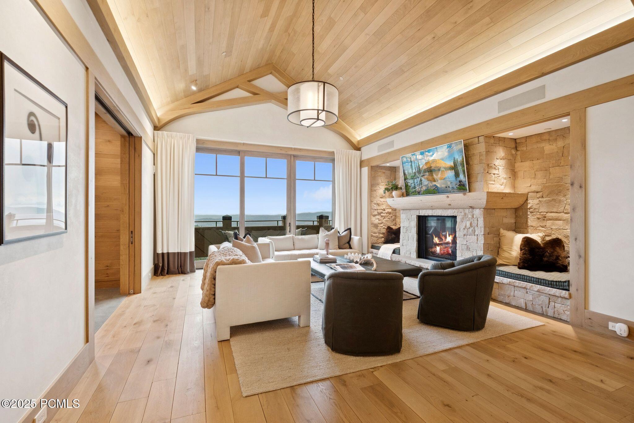 Park City, Utah, 84060, United States, 4 Bedrooms Bedrooms, ,5 BathroomsBathrooms,Residential,For Sale,1934666