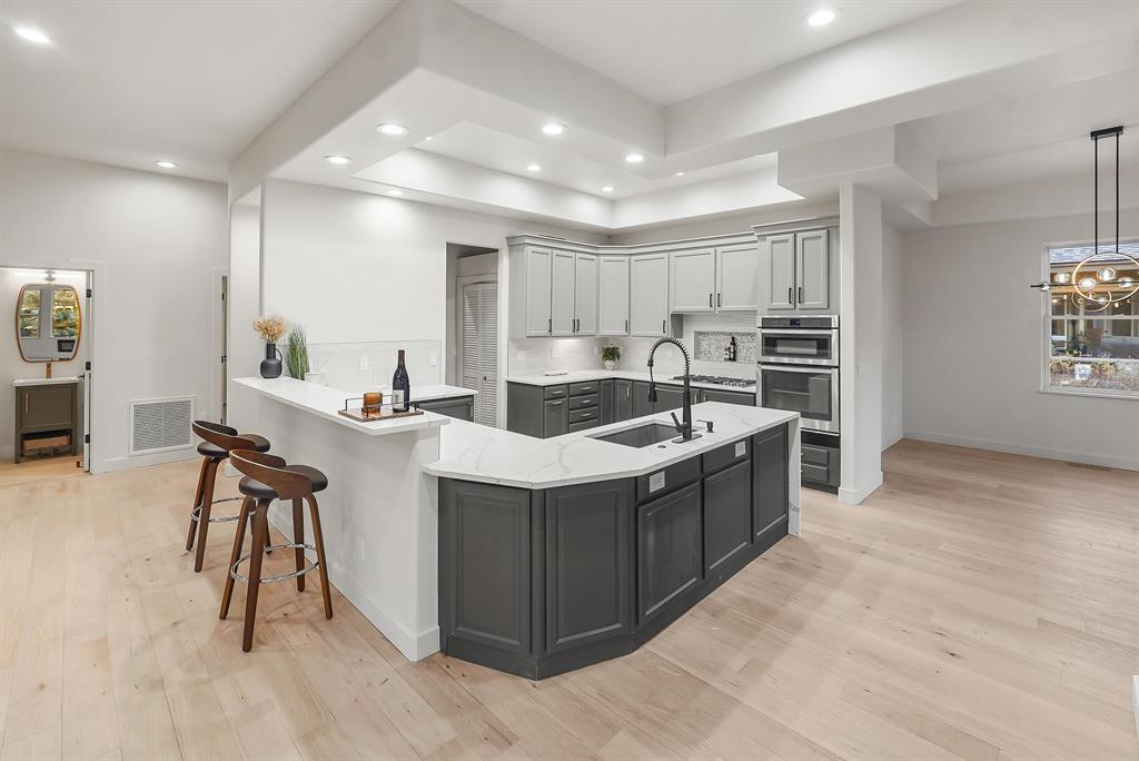 Durango, Colorado, 81301, United States, 3 Bedrooms Bedrooms, ,2 BathroomsBathrooms,Residential,For Sale,1989525