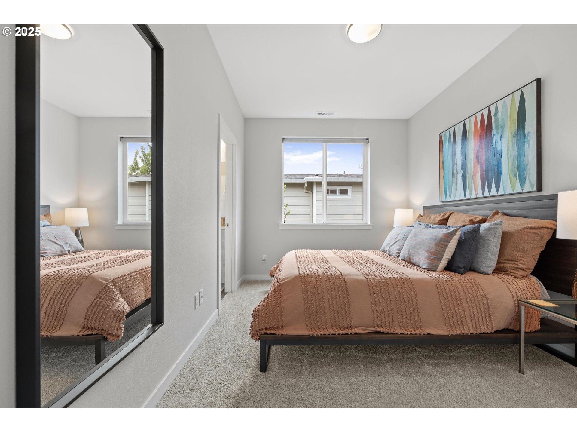 Portland, Oregon, 97211, United States, 3 Bedrooms Bedrooms, ,2 BathroomsBathrooms,Residential,For Sale,1926283