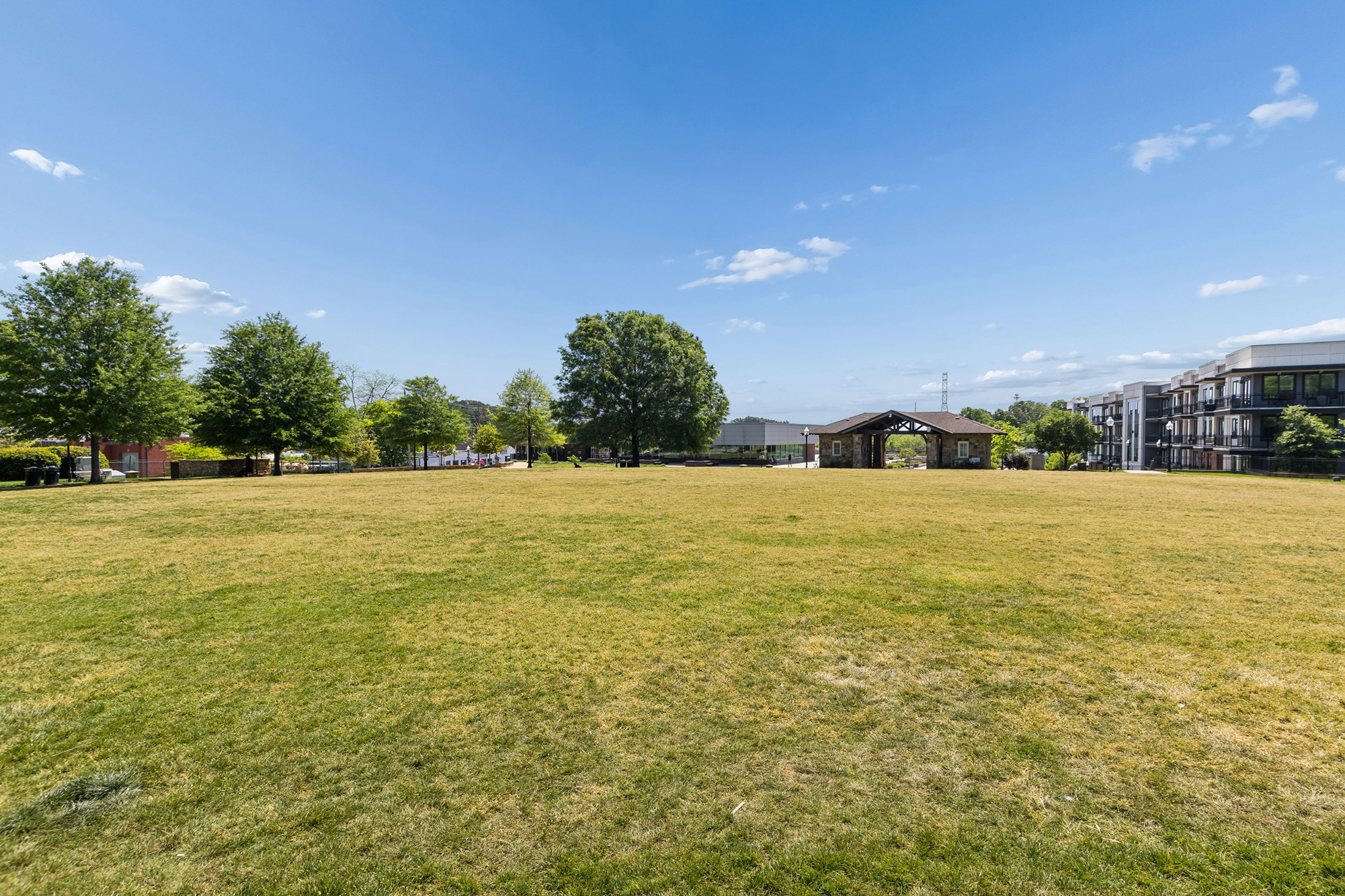  Charming Cape Cod Cottage Style Townhome - 物件實景