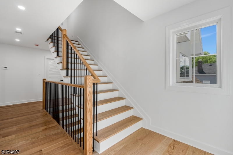 Chatham Boro, New Jersey, 07928, United States, 5 Bedrooms Bedrooms, ,5 BathroomsBathrooms,Residential,For Sale,1805398