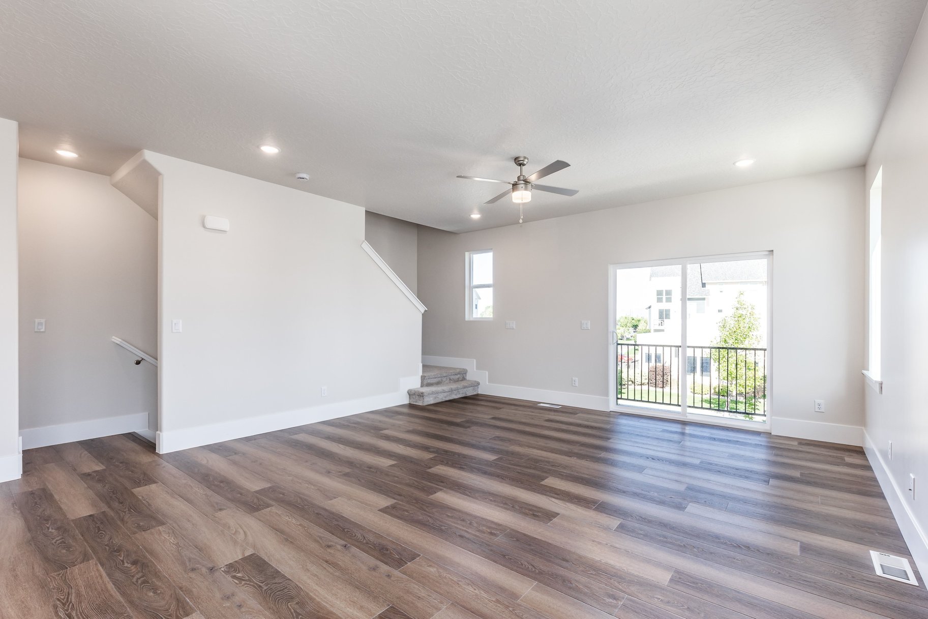  End-Unit Manhattan Floor Plan at The Ridge at Spanish - 物件實景