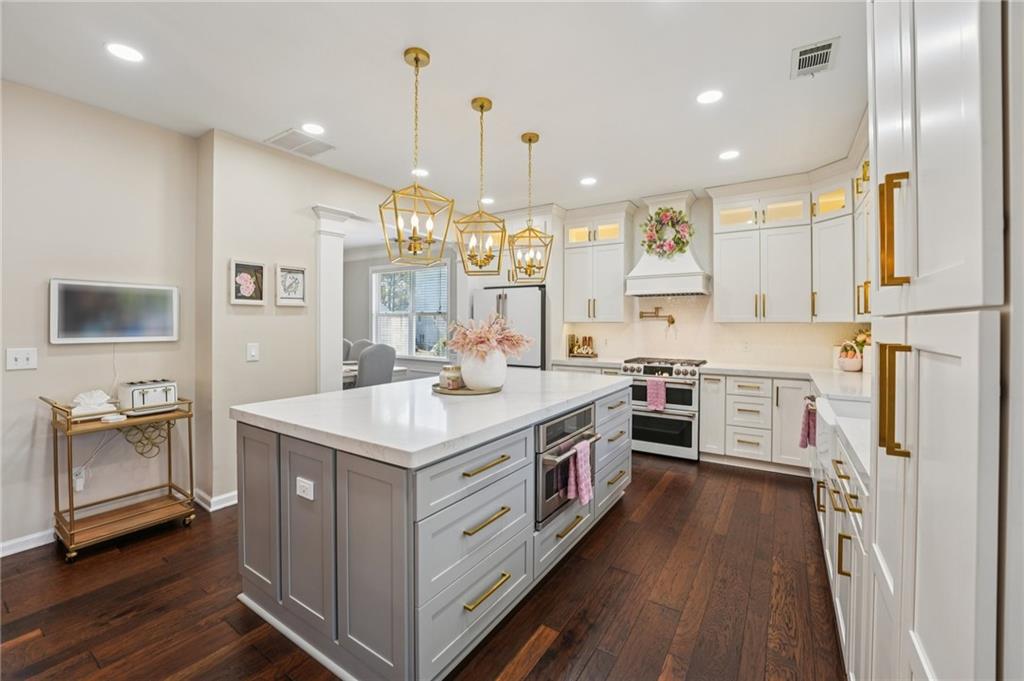 Canton, Georgia, 30115, United States, 6 Bedrooms Bedrooms, ,4 BathroomsBathrooms,Residential,For Sale,2035278
