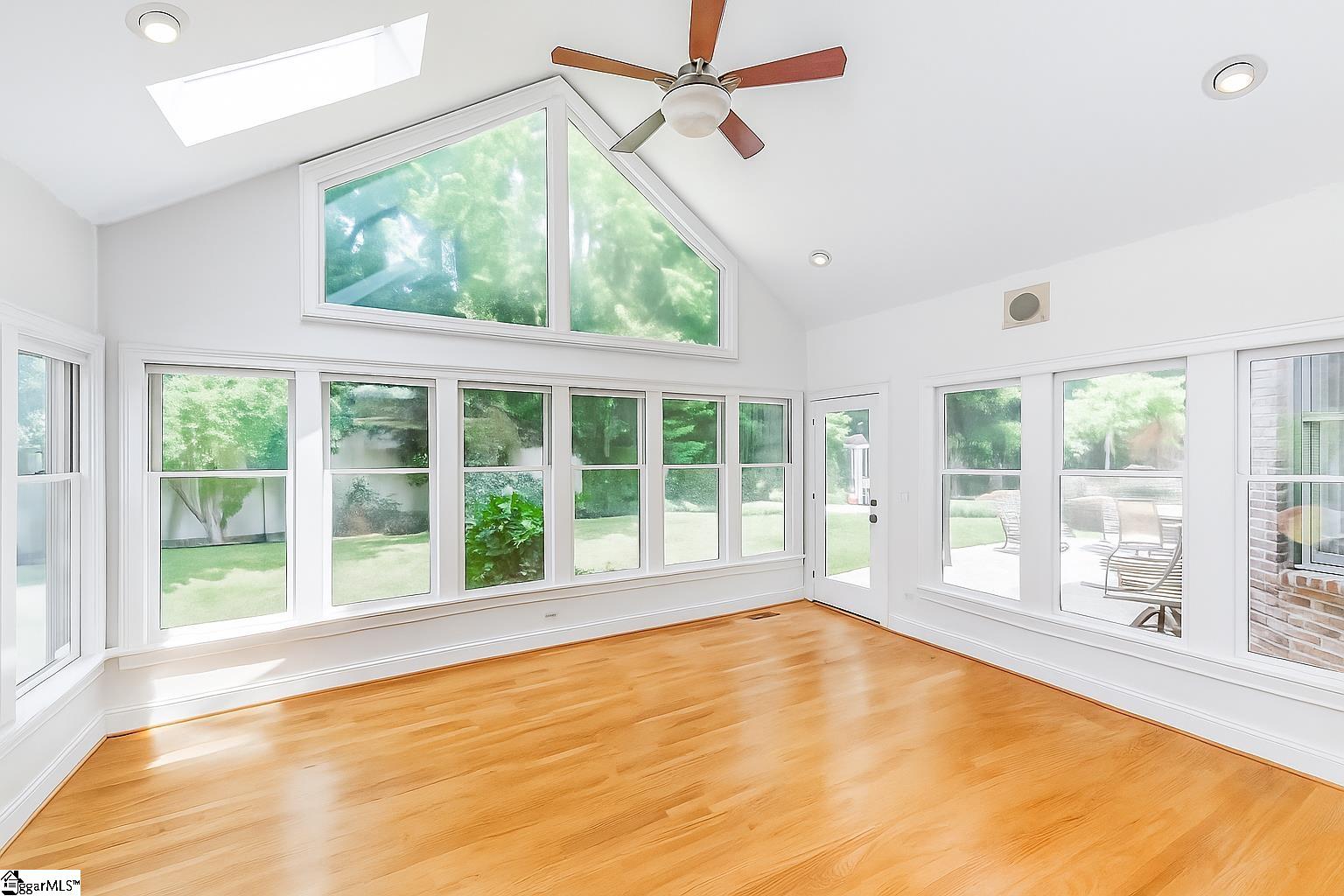 Greer, South Carolina, 29650, United States, 4 Bedrooms Bedrooms, ,5 BathroomsBathrooms,Residential,For Sale,1895825