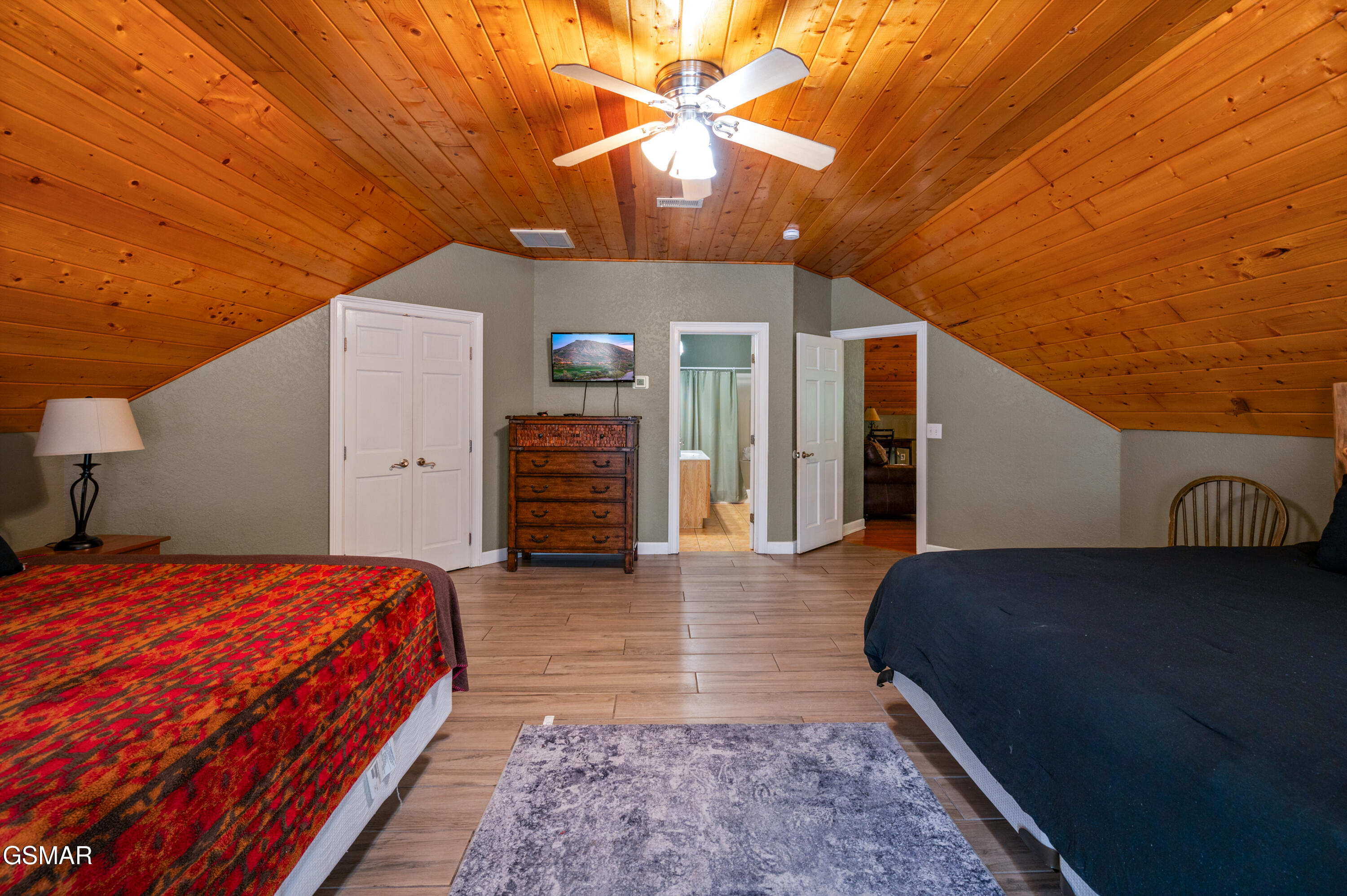 Sevierville, Tennessee, 37876, United States, 3 Bedrooms Bedrooms, ,5 BathroomsBathrooms,Residential,For Sale,1978747