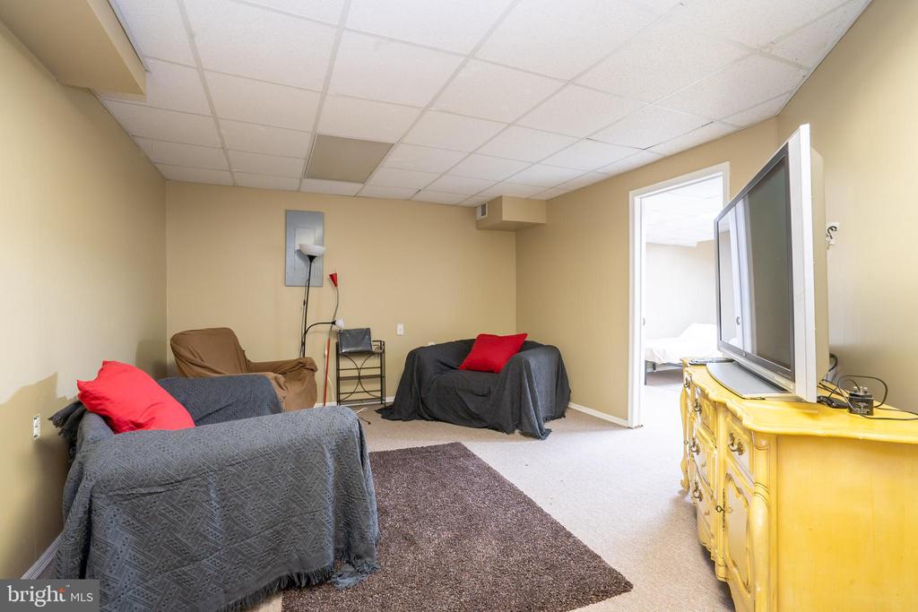 Princeton, New Jersey, 08540, United States, 4 Bedrooms Bedrooms, ,3 BathroomsBathrooms,Residential,For Sale,1977761