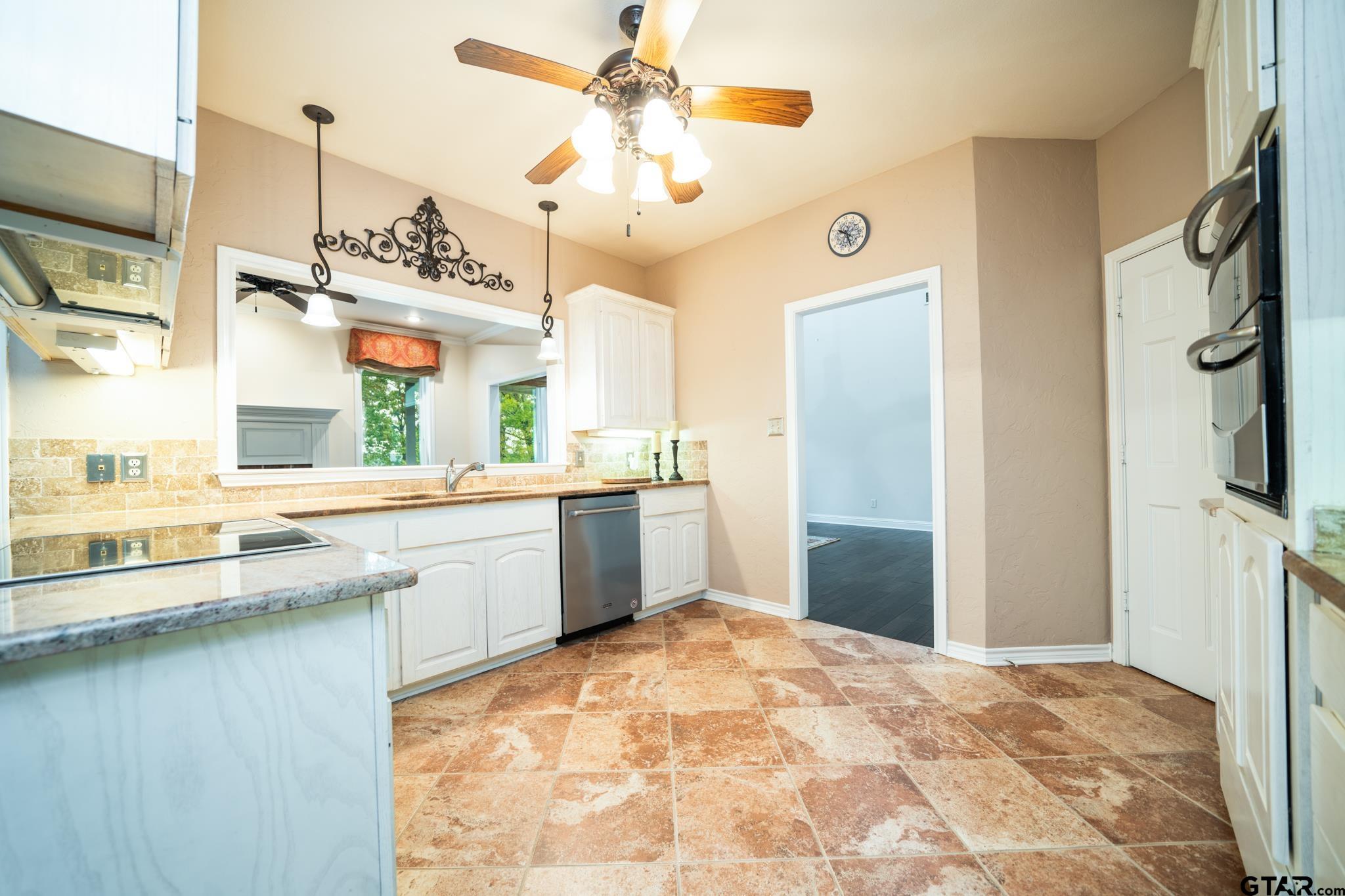 Pittsburg, Texas, 75686, United States, 4 Bedrooms Bedrooms, ,3 BathroomsBathrooms,Residential,For Sale,1839930