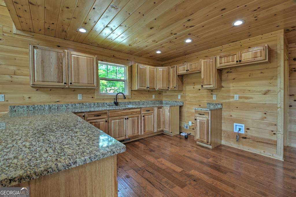 Mineral Bluff, Georgia, 30559, United States, 3 Bedrooms Bedrooms, ,3 BathroomsBathrooms,Residential,For Sale,2006600