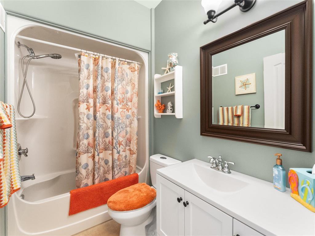 LESTER BEACH, Manitoba, R0E 0E0, CA, 4 Bedrooms Bedrooms, ,3 BathroomsBathrooms,Residential,For Sale,1949698