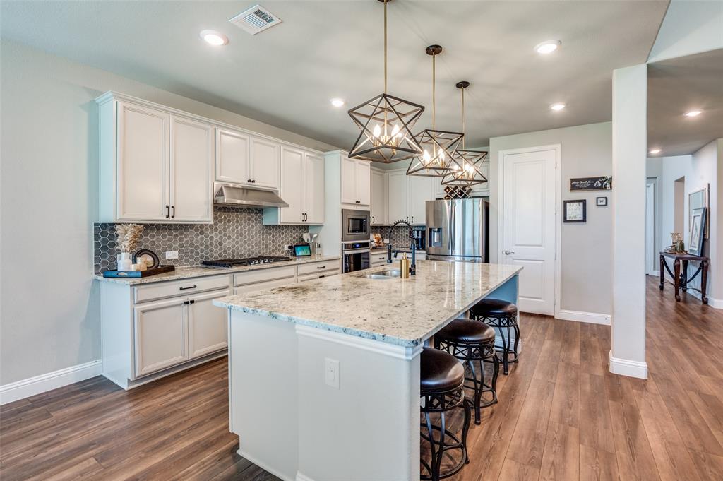 Prosper, Texas, 75078, United States, 5 Bedrooms Bedrooms, ,4 BathroomsBathrooms,Residential,For Sale,1898856