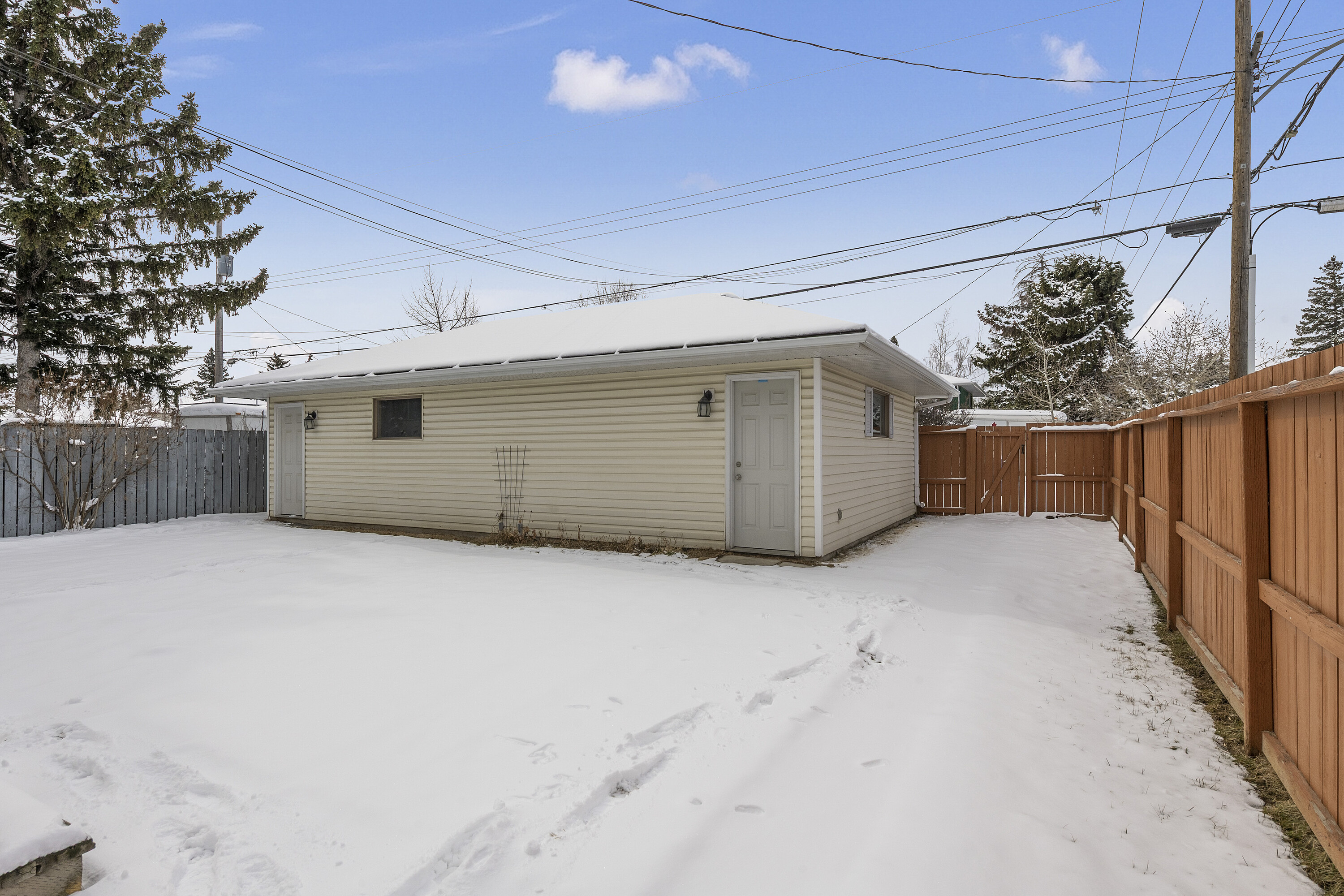  3101 39 Avenue SW, Calgary, AB - 物件實景