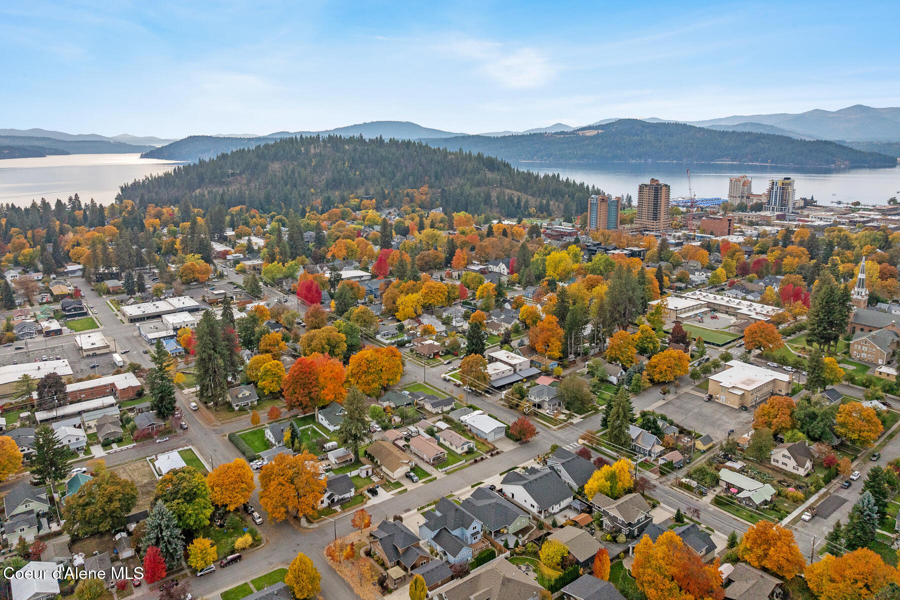 Coeur d'Alene, Idaho, 83814, United States, 3 Bedrooms Bedrooms, ,4 BathroomsBathrooms,Residential,For Sale,1976141