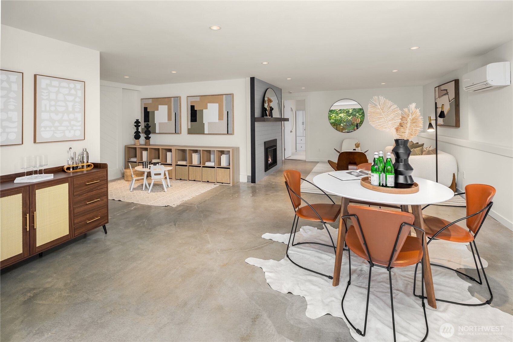 Seattle, Washington, 98177, United States, 4 Bedrooms Bedrooms, ,1 BathroomBathrooms,Residential,For Sale,1988079