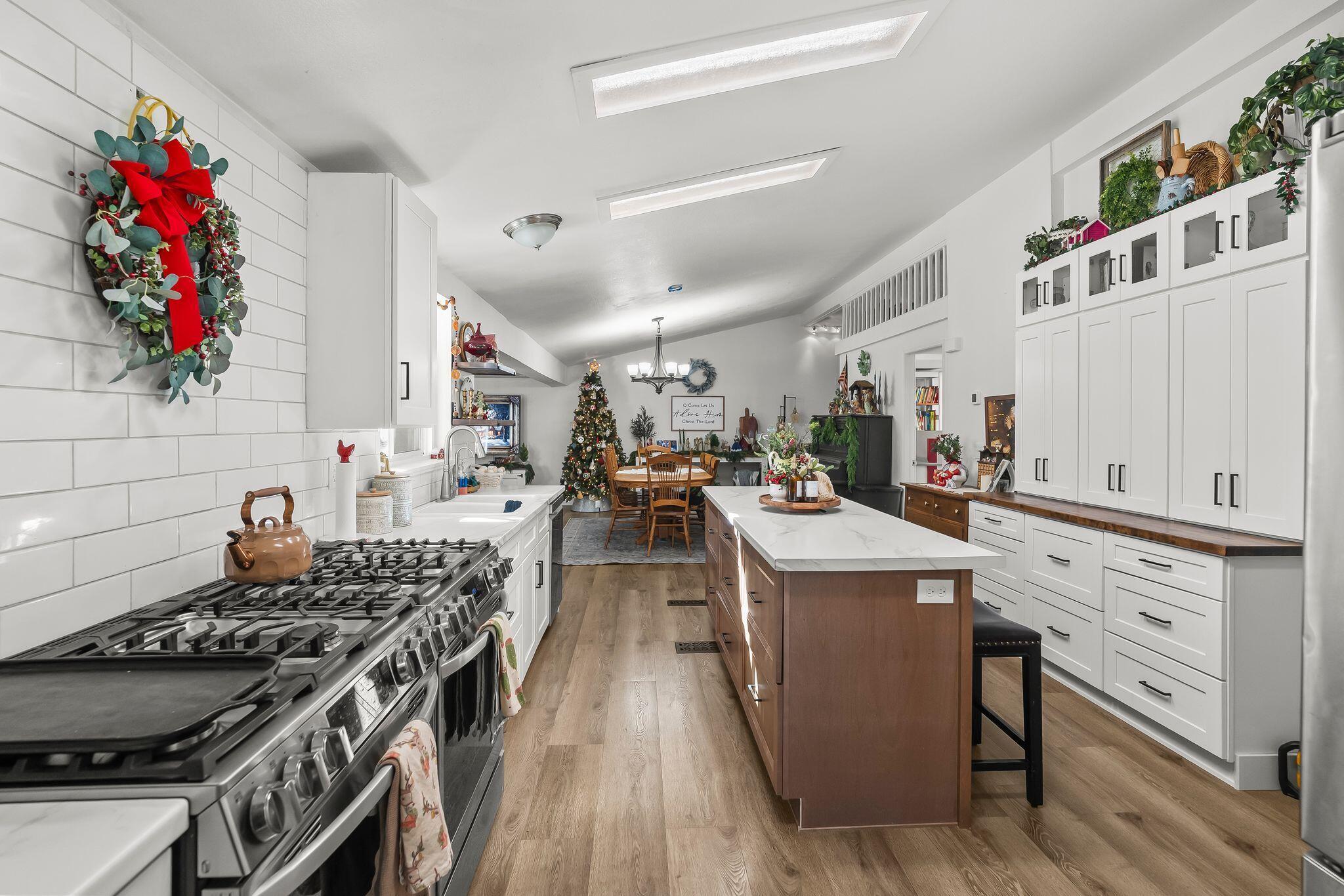 St George, Utah, 84770, United States, 6 Bedrooms Bedrooms, ,3 BathroomsBathrooms,Residential,For Sale,2005357