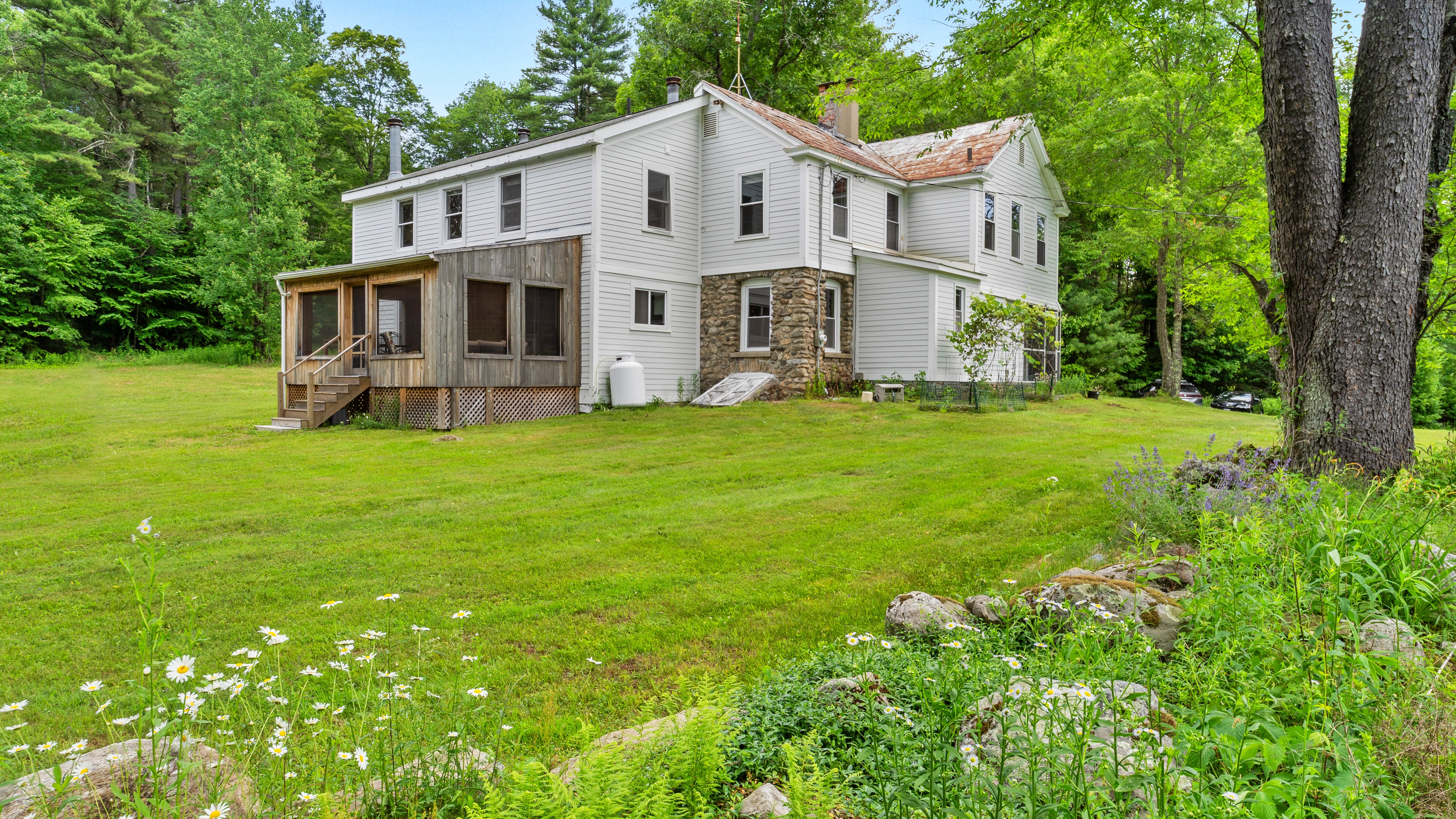  Historic 5 Bed Farmhouse on 60 Acres of Endless Possibility - 物件實景