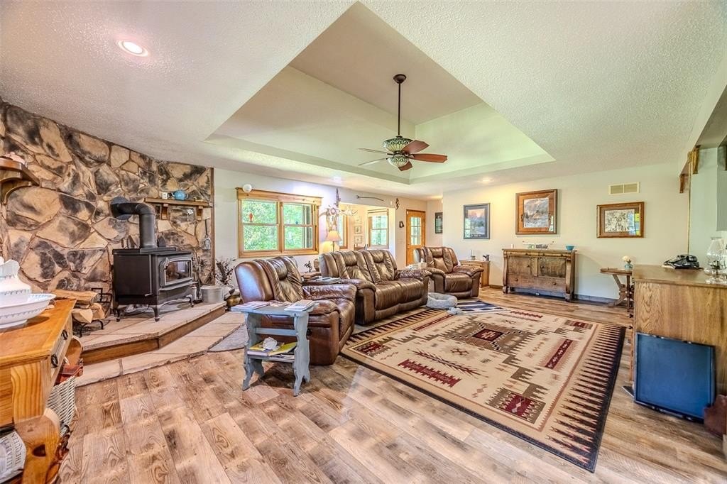 Urbana, Missouri, 65767, United States, 5 Bedrooms Bedrooms, ,4 BathroomsBathrooms,Residential,For Sale,1851017